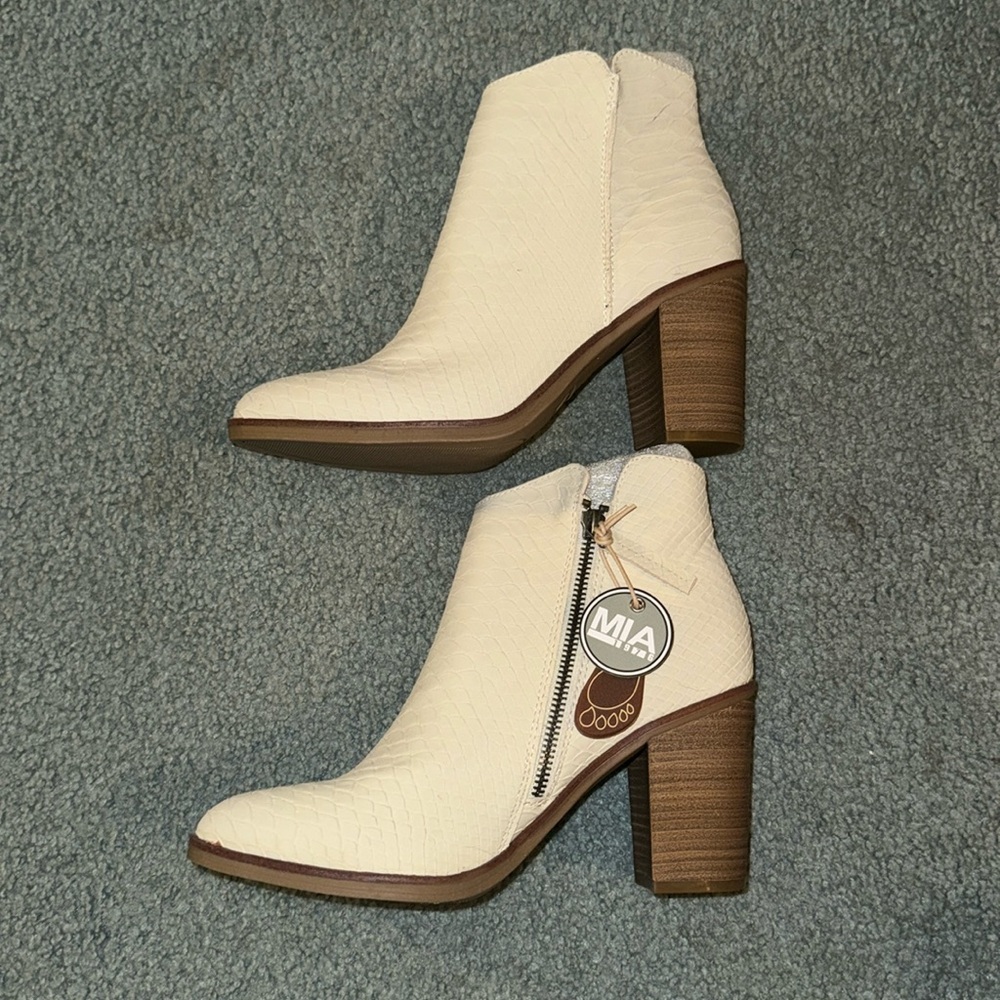 7.5 MIA 1976 Python Ankle Boots